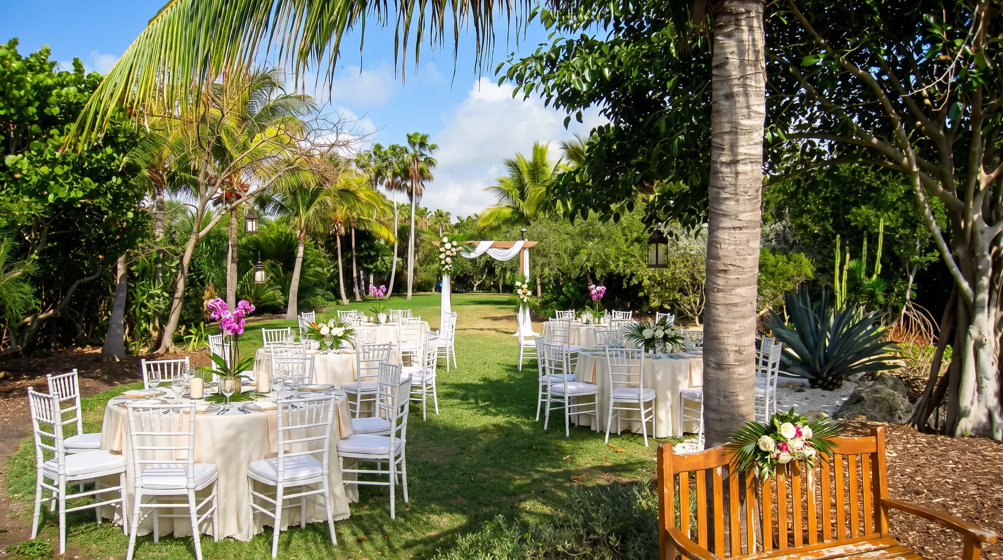 Wedding celebration at an offsite location, photo 9